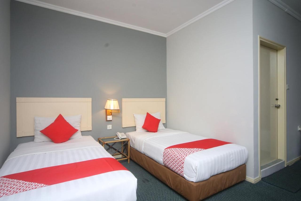 Oyo 563 Jockey Lodge Hotel Сандакан Екстер'єр фото